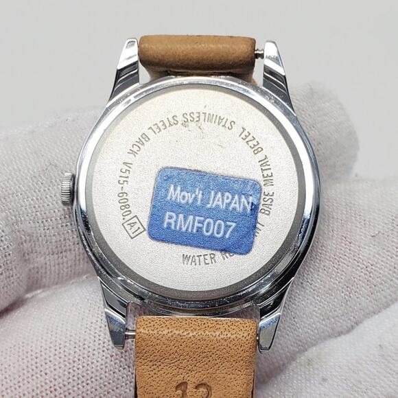 Disney X Lorus Mickey Mouse Vintage Watch with Tan Band - Picture 8 of 14